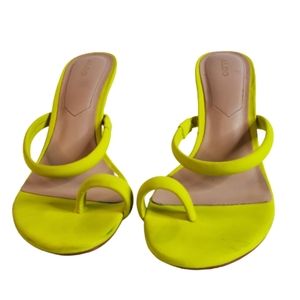 Aldo Bright Yellow Toe Ring Sandal Heels